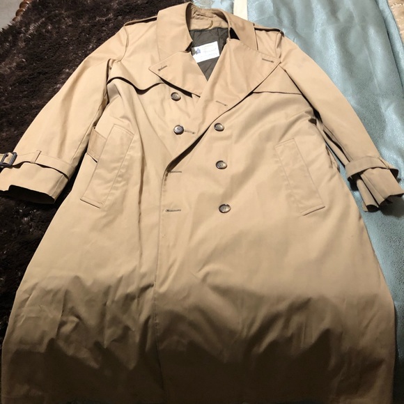 London Fog Trench Coat 42r 